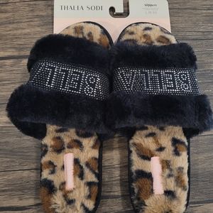 Nwt fur slippers